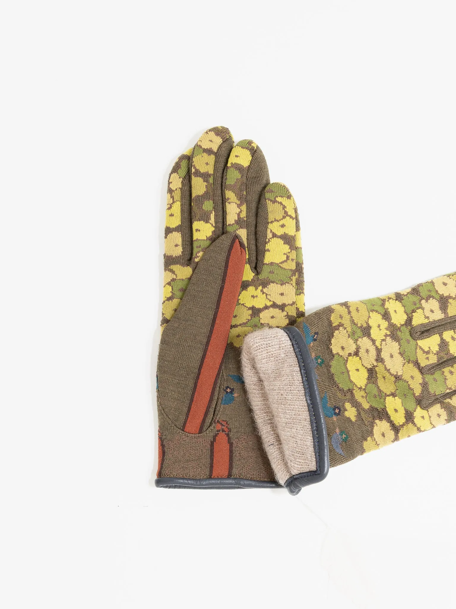 Antipast A Fine Day Cashmere Gloves, Khaki