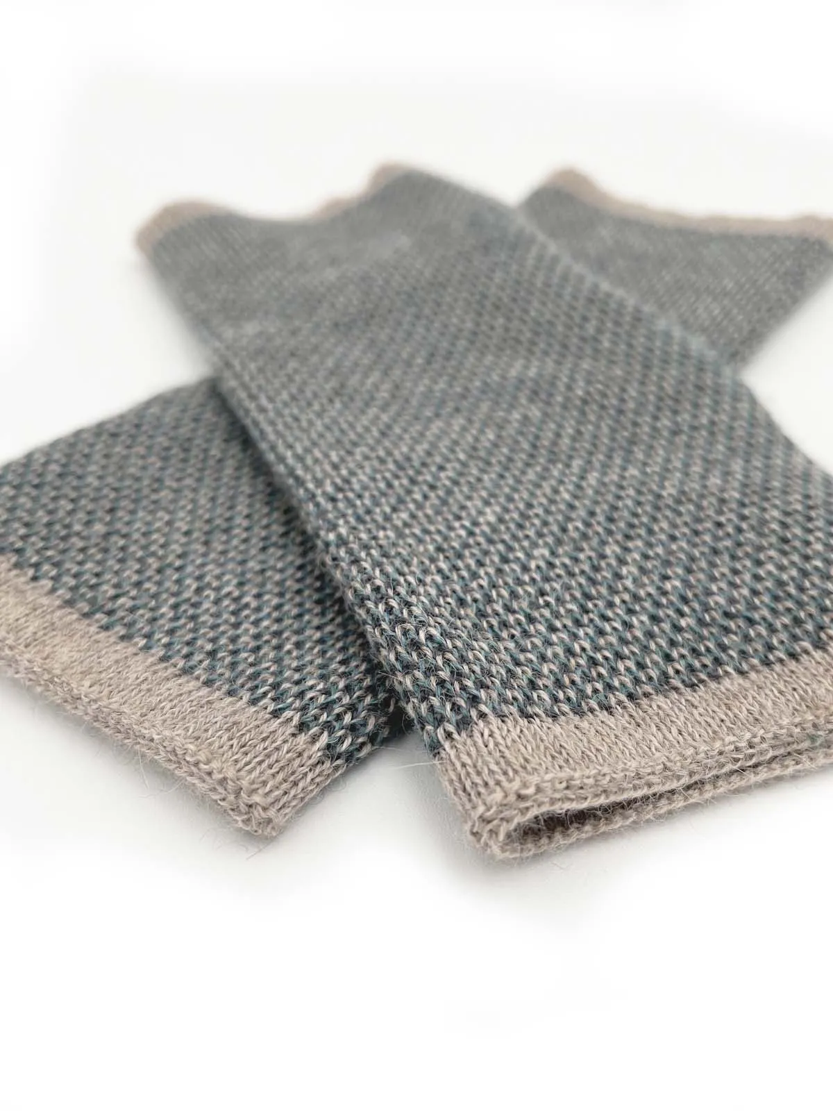 NEW! Alpaca Gloves - Trigo - Caribbean Sands