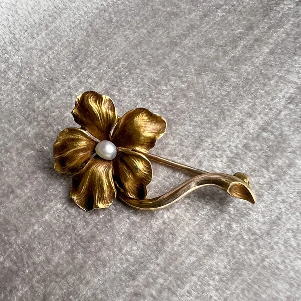 Vintage Pearl Flower Pin